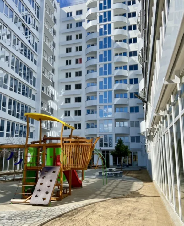 Однокомнатная квартира в ЖК "Море" на Львовской, ремонт, балкон