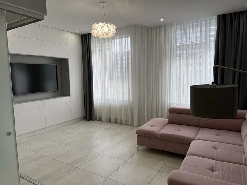 Большая студия у моря в ЖК «Фонтан» с ремонтом - 57 м² ID 54045 (Фото 1)